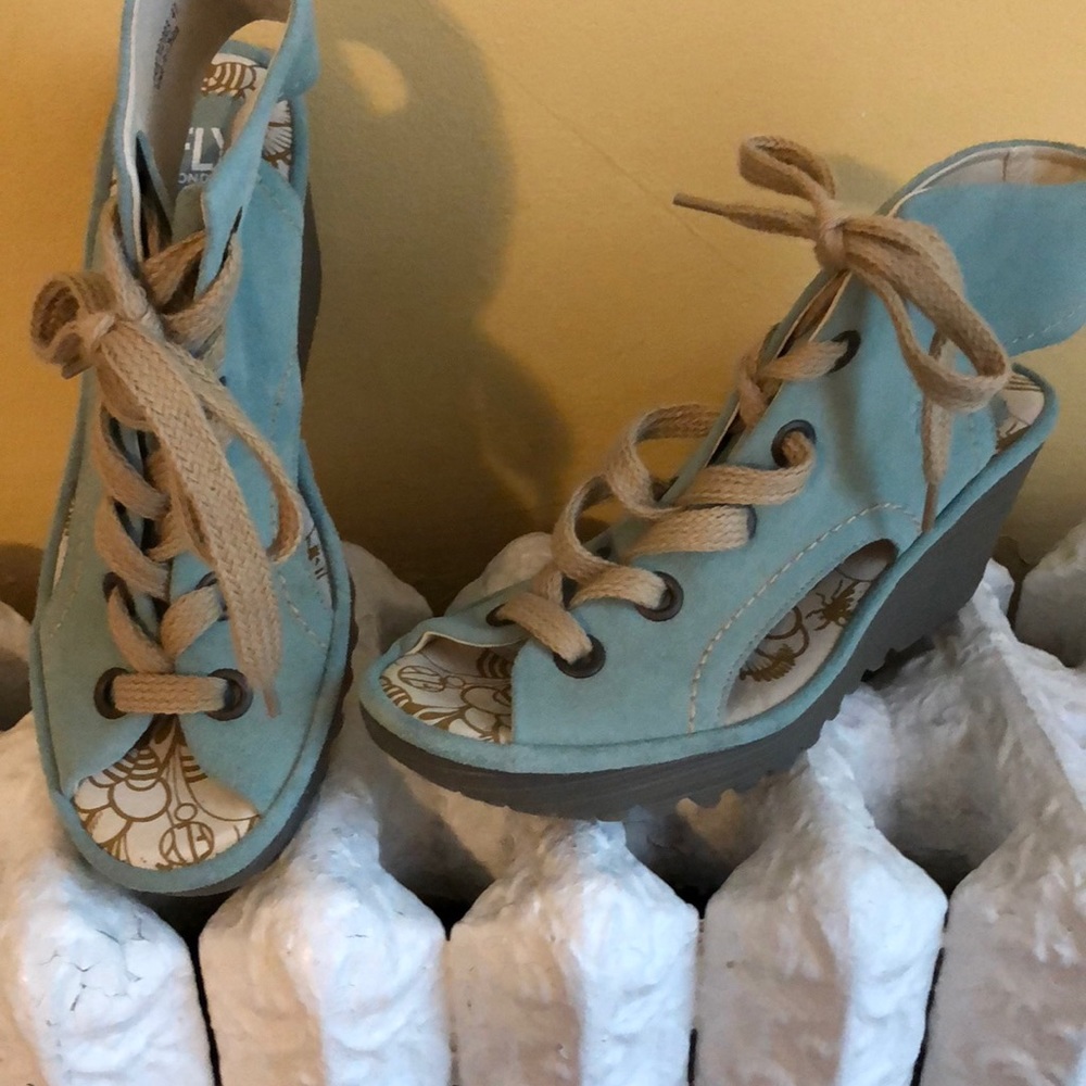 Brand new fly London